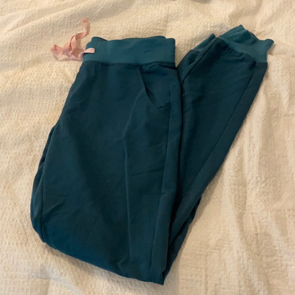 Zamora joggers small tall